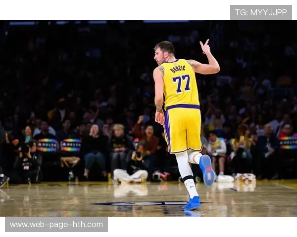 东契奇狂砍44分湖人险胜灰熊豪取三连胜，东契奇nba总得分