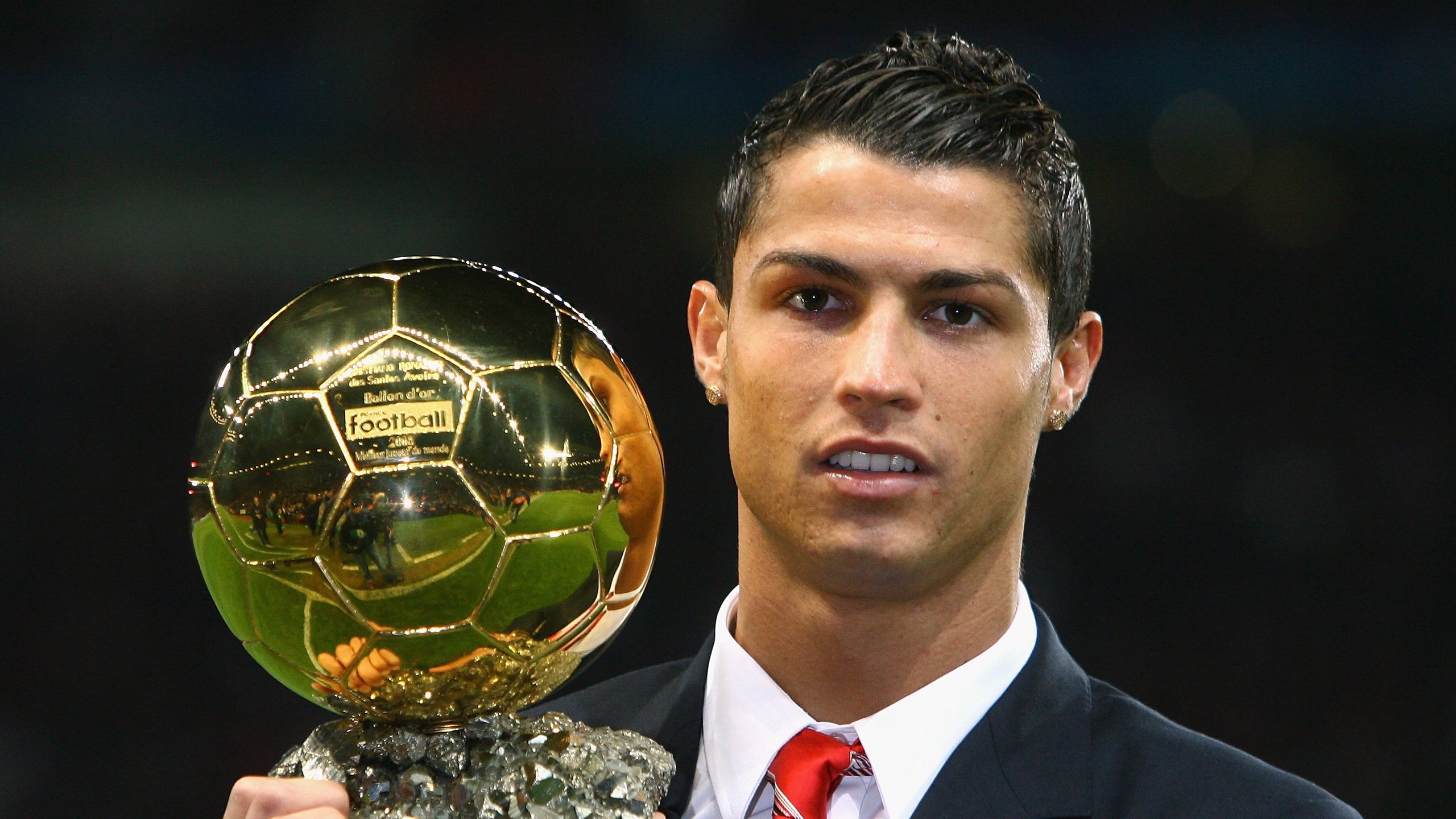 世界杯半决赛：法国2比0力克黑马摩洛哥 卫冕冠军距卫冕一步之遥